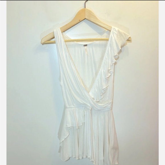 FREE PEOPLE Float Away Asymmetrical Ruffle Tank - Picture 5 of 15